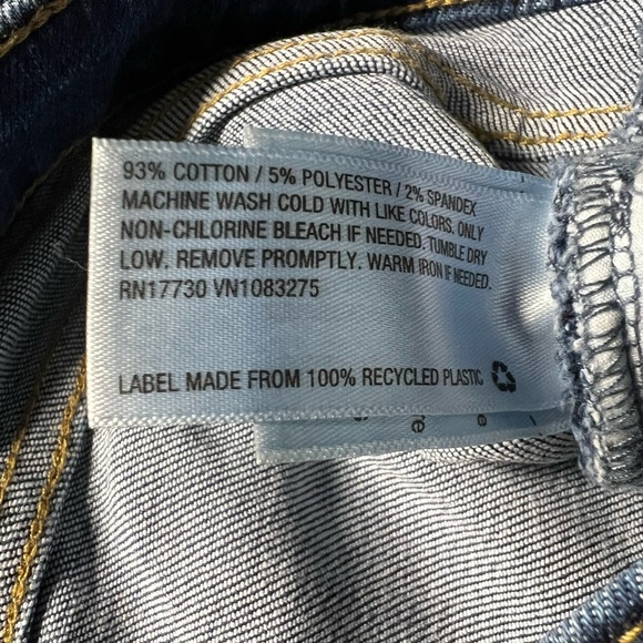 AVA & VIV Distressed Medium Wash Denim
High Rise Jeans Women's Size 26 - Picture 7 of 10